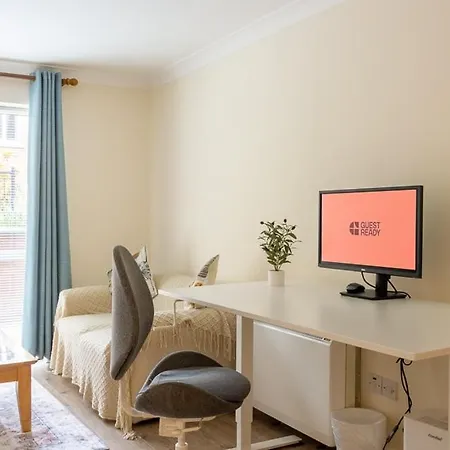 Guestready - Parkside Retreat With Charm